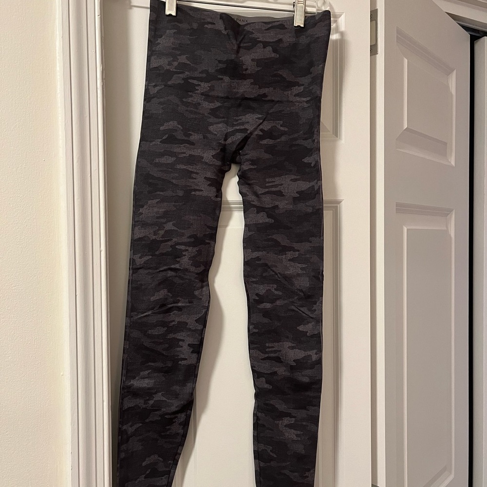 Spanx black camo leggings